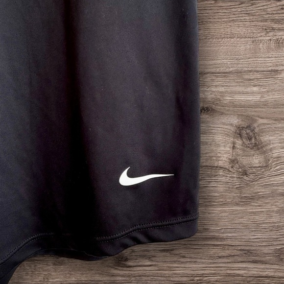 Nike Women’s Dri-FIT Training Tank Top with T-Back Logo Detail Size: XL - Picture 4 of 6